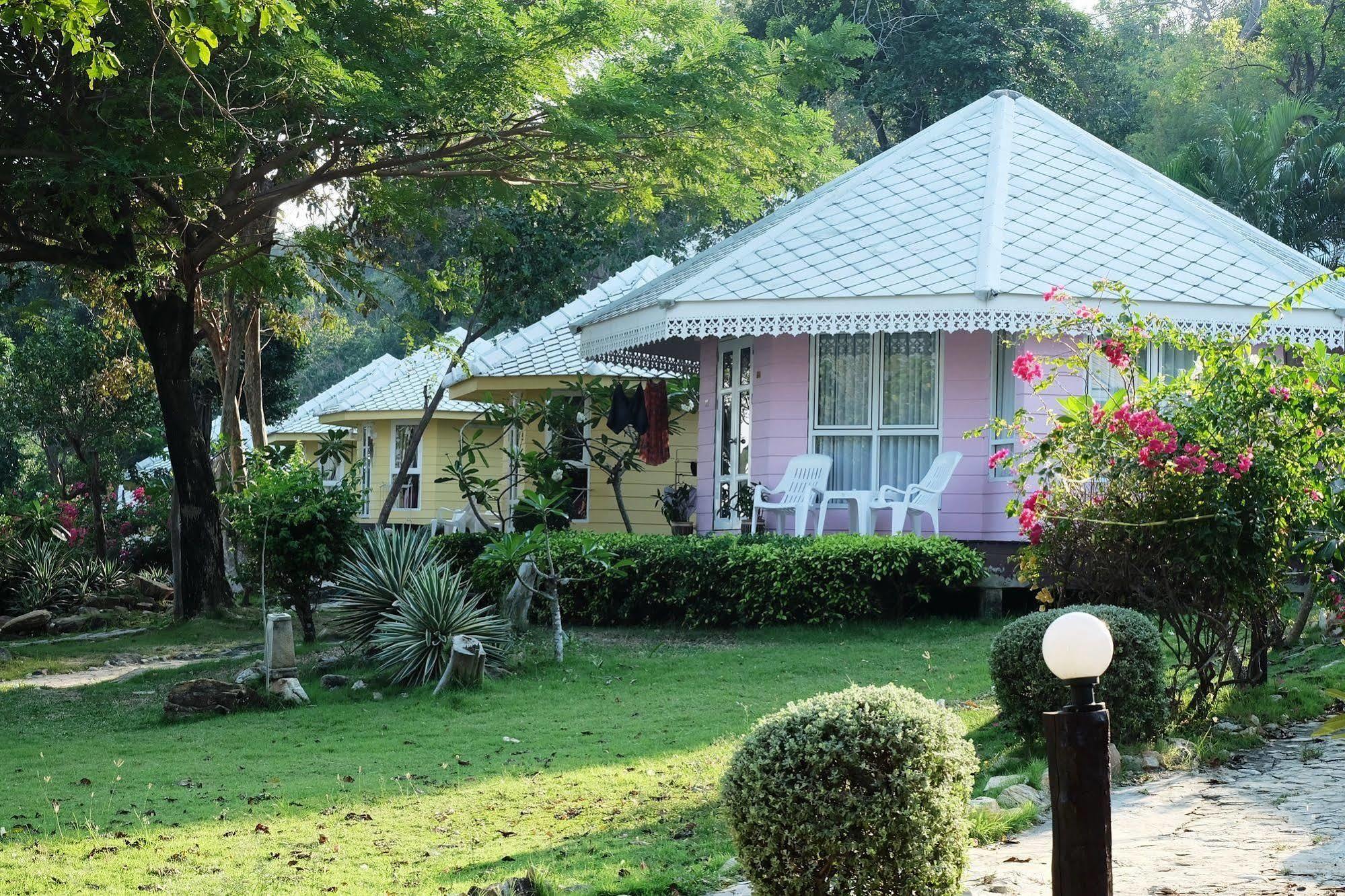 Nimmanoradee Resort - Sha Plus Certified Szamed-sziget Kültér fotó